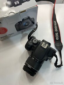 Canon EOS 700D - 2