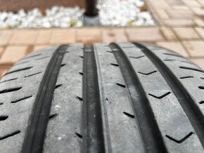 Predám pneu 215/55 R17 94W Continental ContiPremiumContact 5 - 2