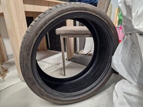 2,5 mesačné letné pneu Hankook 235/35 R19 - 2