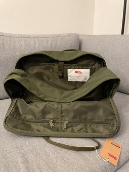 Predám batoh značky Fjällräven Kanken Weekender Army Green - 2