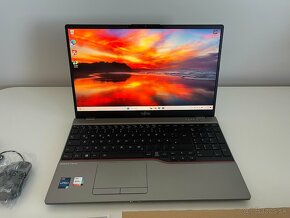 FUJITSU Lifebook U7512 / i7-1270P / 32GB DDR4 / 1TB NVMe - 2