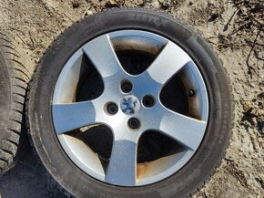 195/55 R16 Peugeot 4x108 - 2