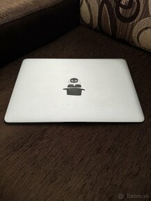 MacBook Air 13-inch - 2