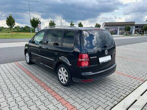 Volkswagen Touran 2.0 TDi 6 rychlostí digi klima - 2