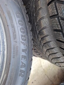 Goodyear Year 225/50R17 Zimne - 2