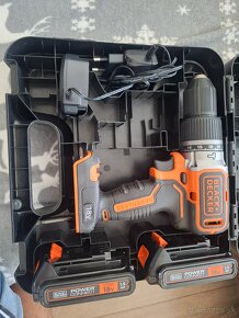 Black+Decker Aku bezuhlíková príklepová vŕtačka BL188KB, 18V - 2