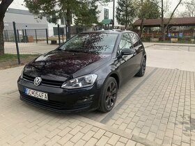 Volkswagen Golf - 2