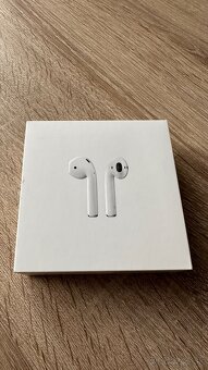 Apple airpods 1 - 2