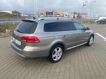 Volkswagen Passat Alltrack B7 2.0 TDI DSG 4X4 - 2