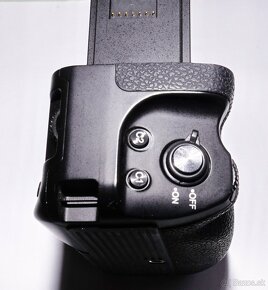 Grip pro Sony A7R iv , A9II A7IV A7SIII A1 +dalkove ovladani - 2
