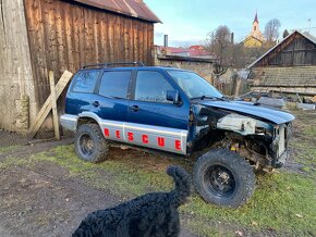 Nissan Terrano 2.7 Td Bez tp a špz - 2