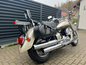 Yamaha XVS 1100 A DragStar Classic - 2