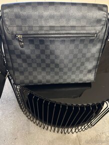 Louis Vuitton Dist.mm.nm D grap - 2