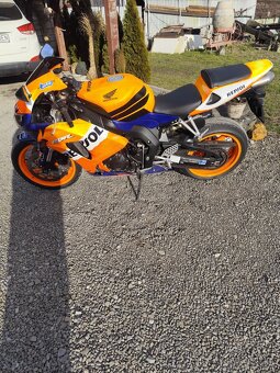 Honda CBR 1000 RR Repsol - 2