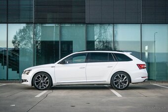 Škoda Superb Combi 2.0 TDi 4x4 Sportline DSG - 2