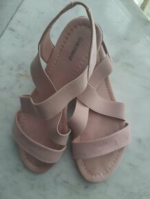 Nízke ružové sandále - 2