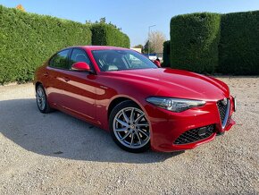 Alfa Romeo Giulia 2.2 Diesel 210 AT AWD Veloce - 2