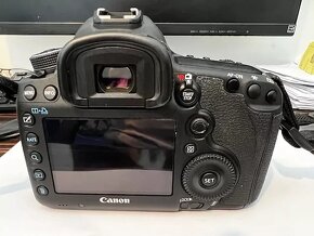 Canon EOS 5D Mark III - 2