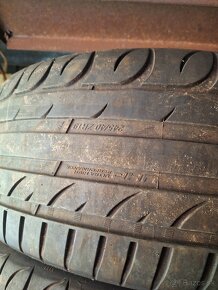 245/40 R19 98Y - 2