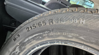 Zimné pneumatiky Barum Bravuris 4 roz 215/65 R16 - 2