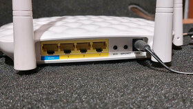 Router Tenda - 2