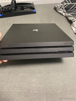 Playstation 4 pro - 2