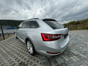 Škoda Superb Combi 2.0 TDI Ambition DSG 2016 140000km - 2