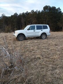 Mitsubishi Pajero - 2