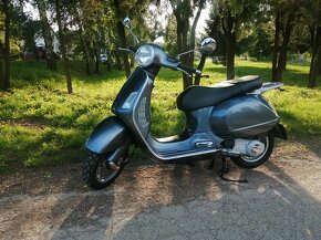 Piaggio Vespa GT 125 - 2