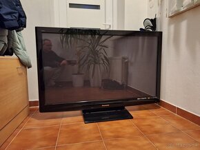 televízor Panasonic TX-P50C10Y - 2