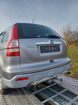 Rozpredám Honda CR-V 2.2Cdti 103kw 2007 - 2