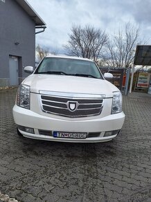 Cadillac Escalade - 2