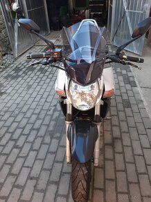 Suzuki GSR 600 - 2