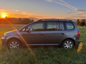 VW TOURAN 2013 1,6tdi 77kw/105k DSG/PANO - 2