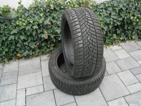 Predám 2x zimné pneu Goodyear 245/45 R18 100VXL - 2