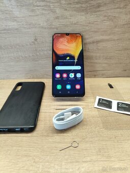 Samsung Galaxy A50 dual SIM - 128GB/4GB RAM - super stav - 2