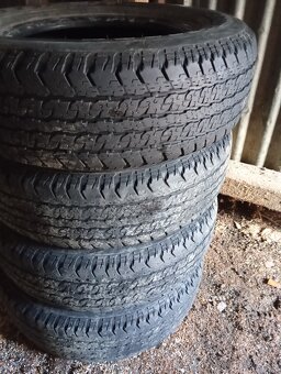 235/70 R16 - 2