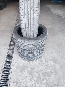 Letné pneu 215/50R17 - 2