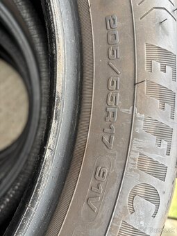 205/55 R17 Goodyear Efficient grip performance DOT 15/22 - 2