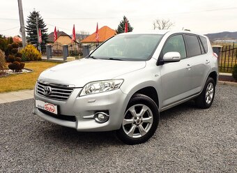 TOYOTA RAV4 2.2D 110kW AUTOMAT - 4x4-UZAVIERKA-NOVA STK - 2