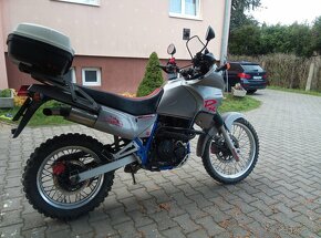 Predám Suzuki Dr 650 RSE 1996 - 2