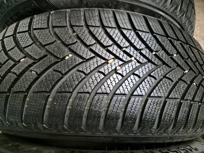 215/55 r18 zimné 4 ks SEMPERIT dezén 8,9-7,6 mm DOT2023 - 2