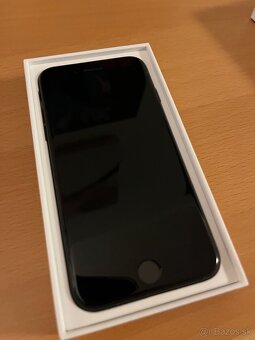 iPhone SE 2020 - 2