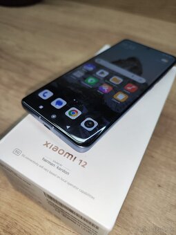 Predám Xiaomi 12 5G 8/256GB Top stav - 2