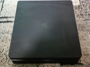 Predám Sony Playstation 4 500GB - 2