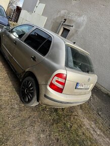 Rozpredam  na diely Škoda fabia 1.2 htp - 2