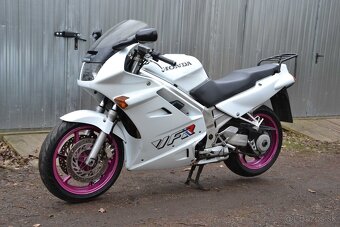 Honda VFR 750 RC36 - 2