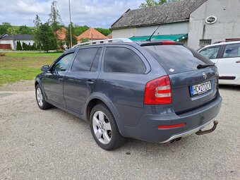 Škoda Octavia 2 Combi 2.0 TDI 4x4 Scout - 2