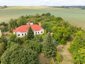 MIKELSSEN - Na predaj kaštieľ na pozemku 18 100 m2 pri Dudin - 2