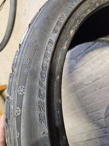 225/40 R18 - 2